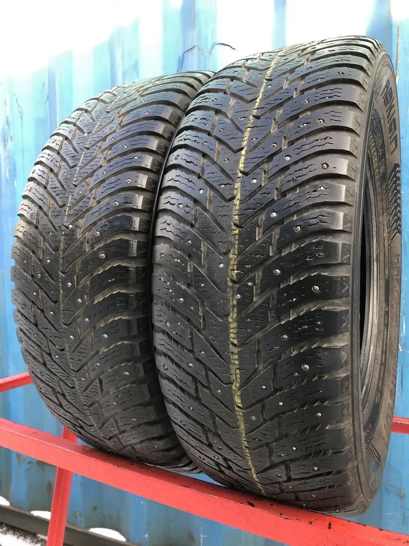 Пара б/у шин 265/65 R17 Nokian Hakkapeliitta 8 SUV