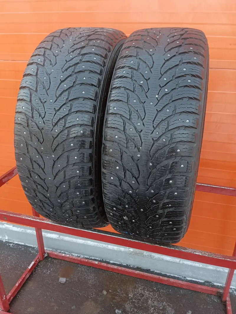 Пара б/у шин 265/65 R17 Nokian Hakkapeliitta 9 SUV