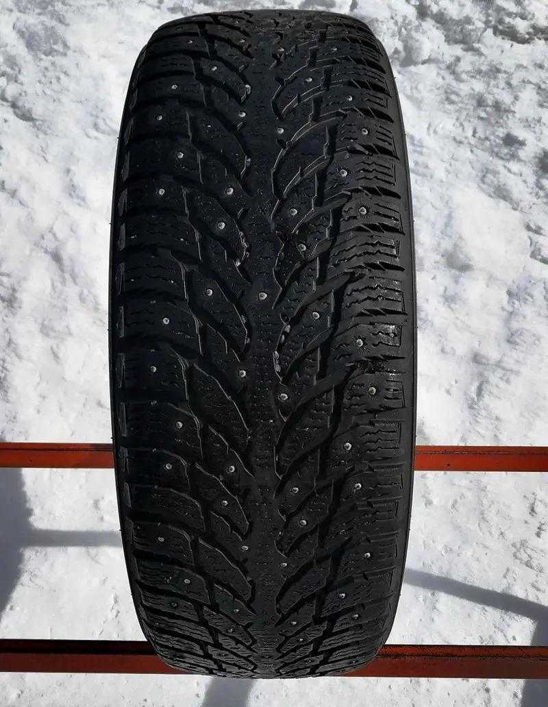 Б/у шина 265/65 R17 Nokian Hakkapeliitta 9 SUV
