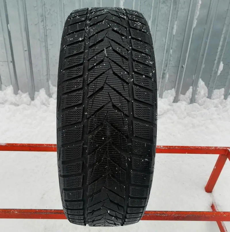 Б/у шина 265/65 R17 Vredestein Wintrac Xtreme S