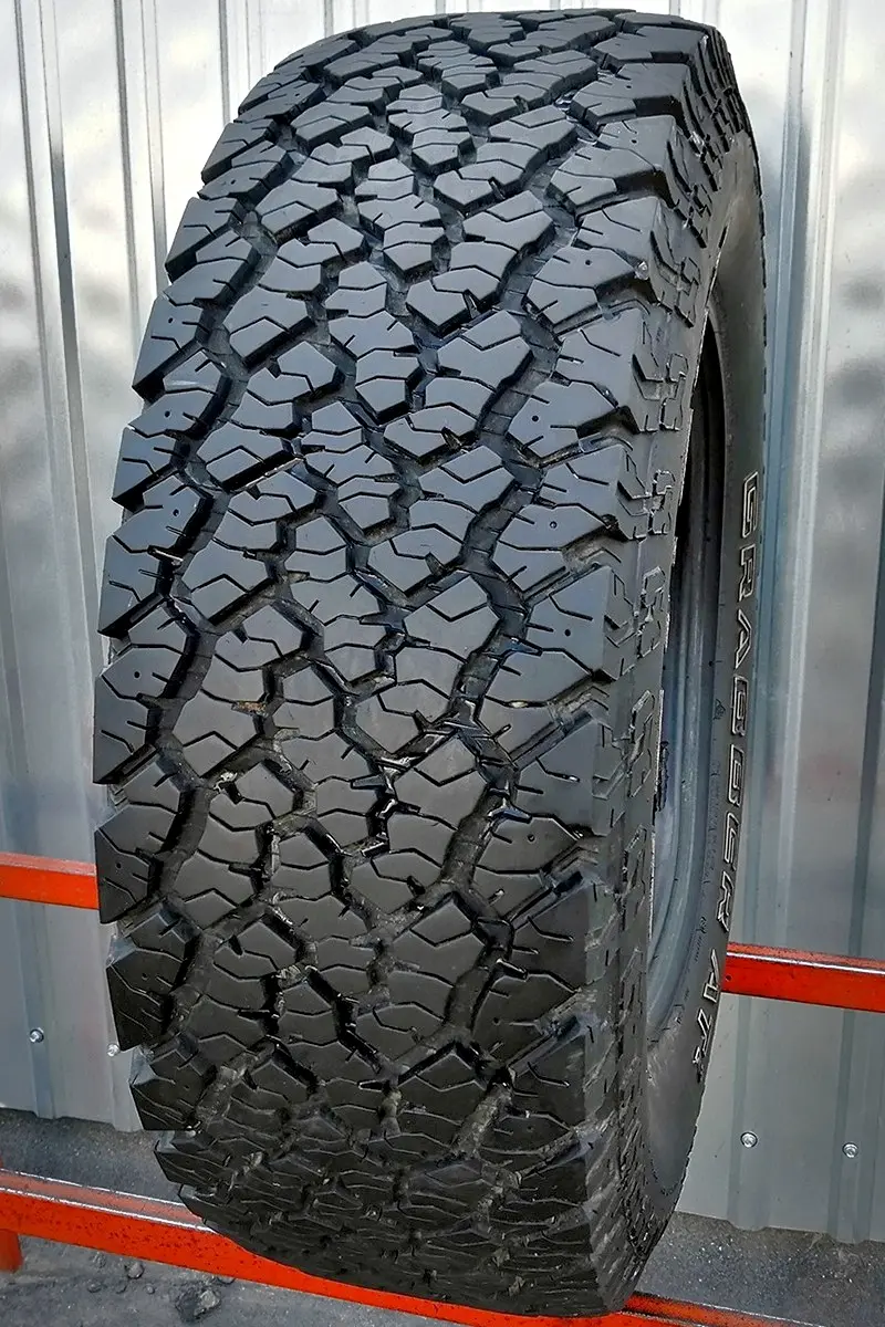 Б/у шина 265/70 R16 General Grabber AT2, фото 1