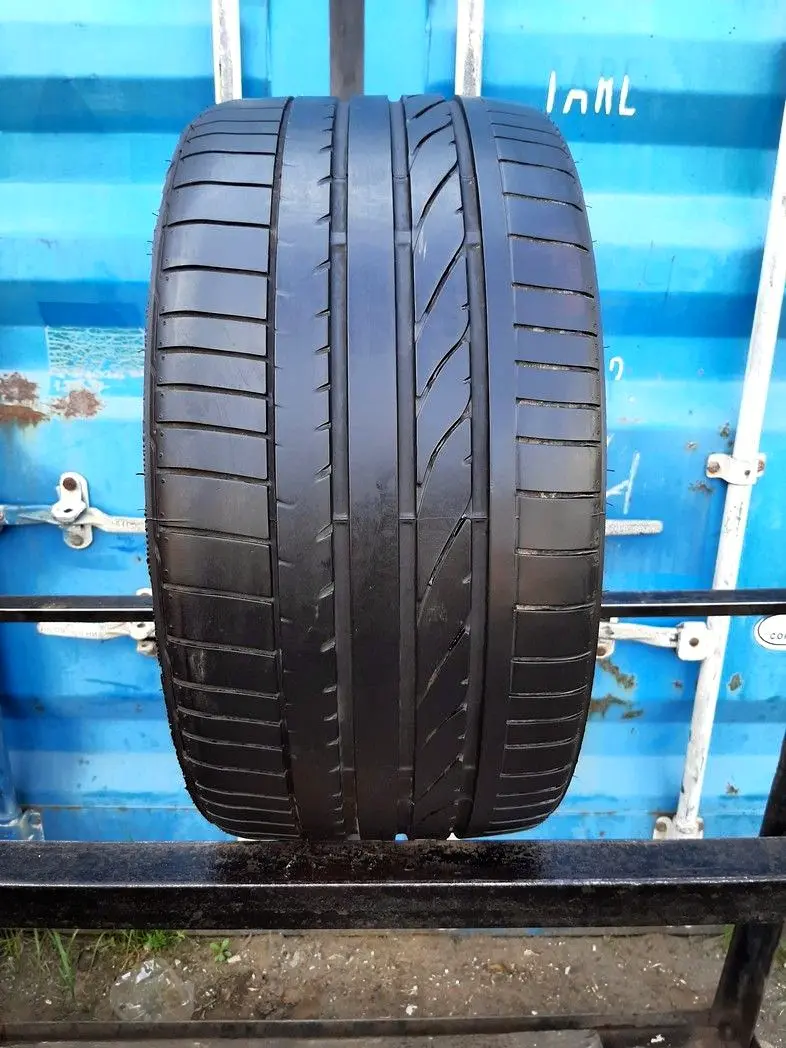 Б/у шина 275/30 R20 Bridgestone Potenza RE 050A RunFlat