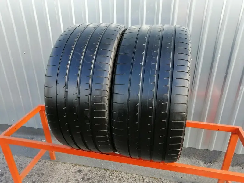 Пара б/у шин 275/30 R20 Yokohama Advan Sport V105