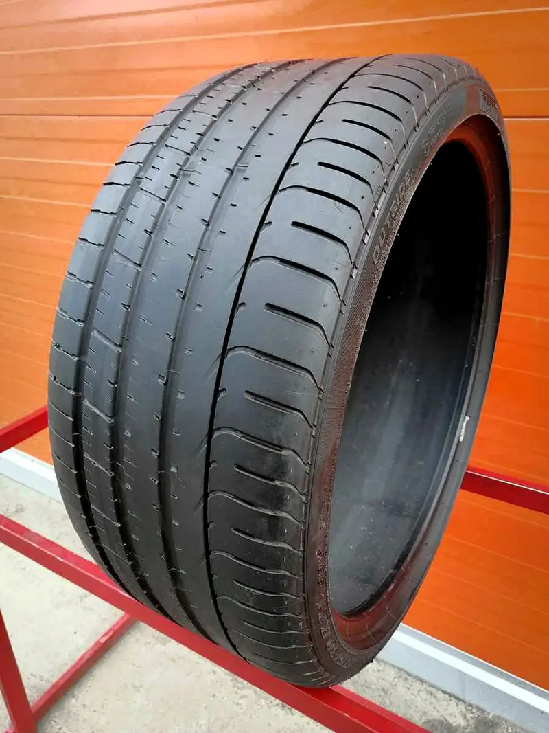 Б/у шина 275/30 R21 Pirelli P Zero RunFlat