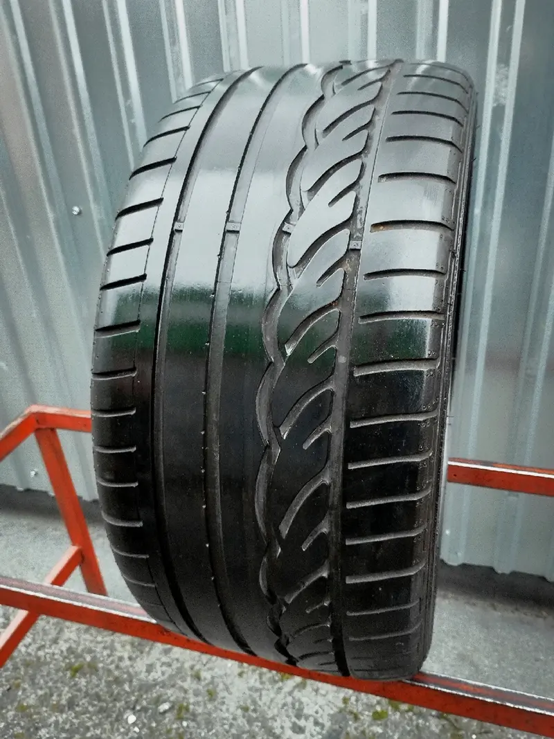 Б/у шина 275/35 R18 Dunlop SP Sport 01A Run Flat