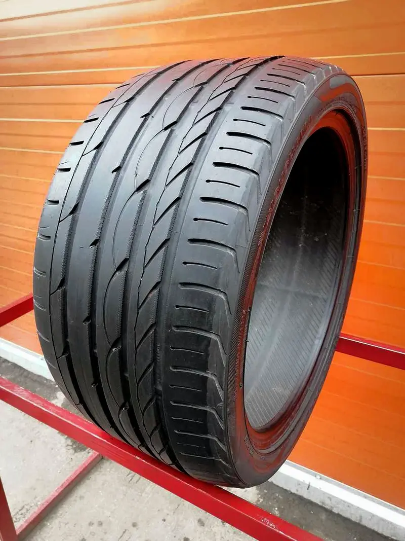 Б/у шина 275/35 R18 Yokohama Advan Sport V103