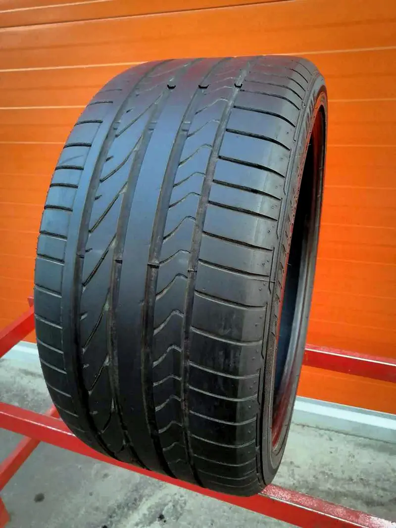 Б/у шина 275/35 R19 Bridgestone Potenza RE 050A