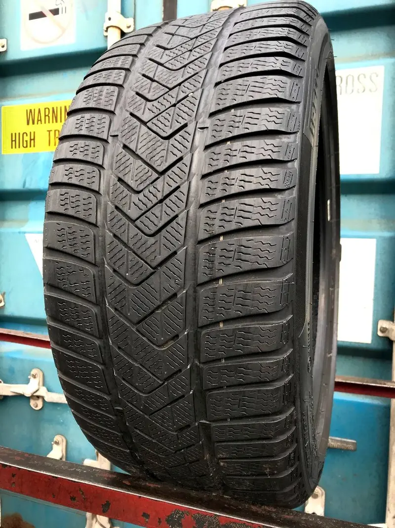 Б/у шина 275/35 R19 Pirelli Winter Sottozero 3 RunFlat