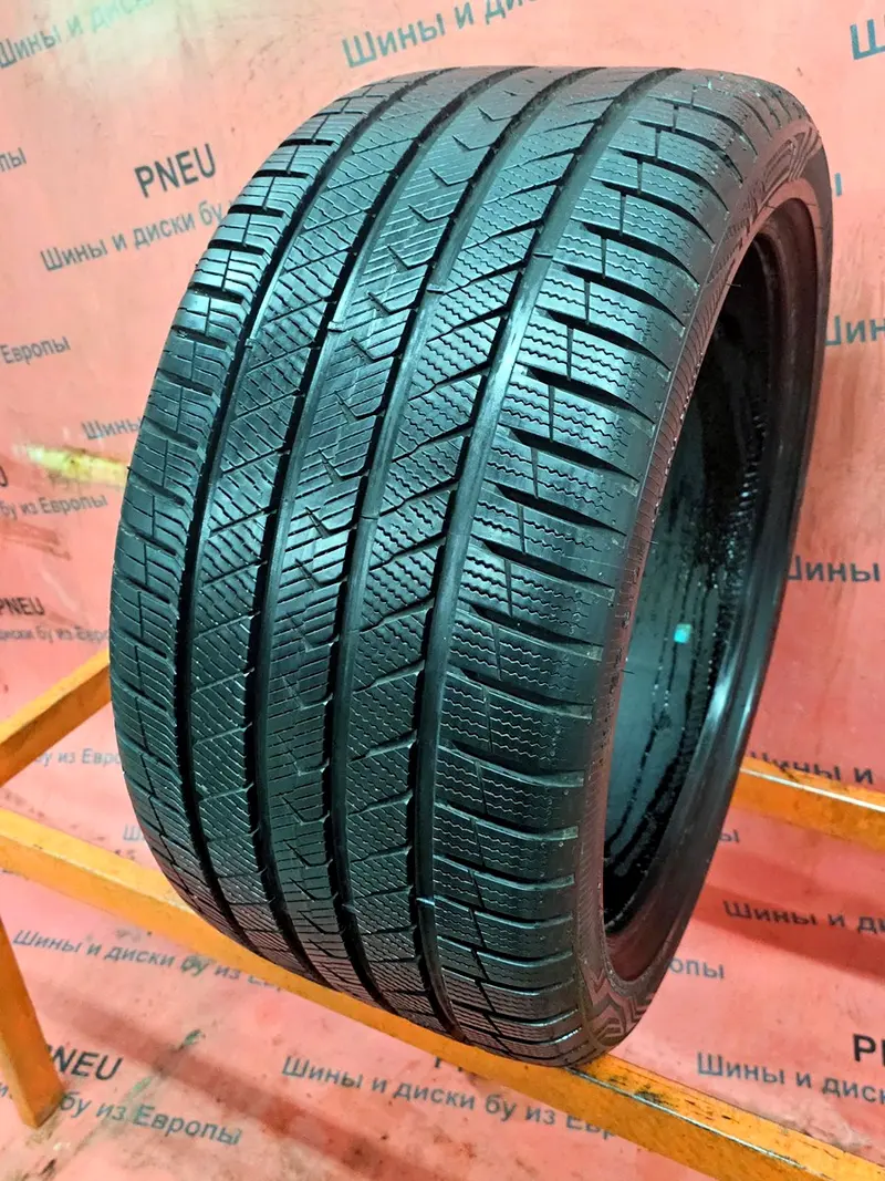 Б/у шина 275/35 R19 Vredestein Quatrac PRO