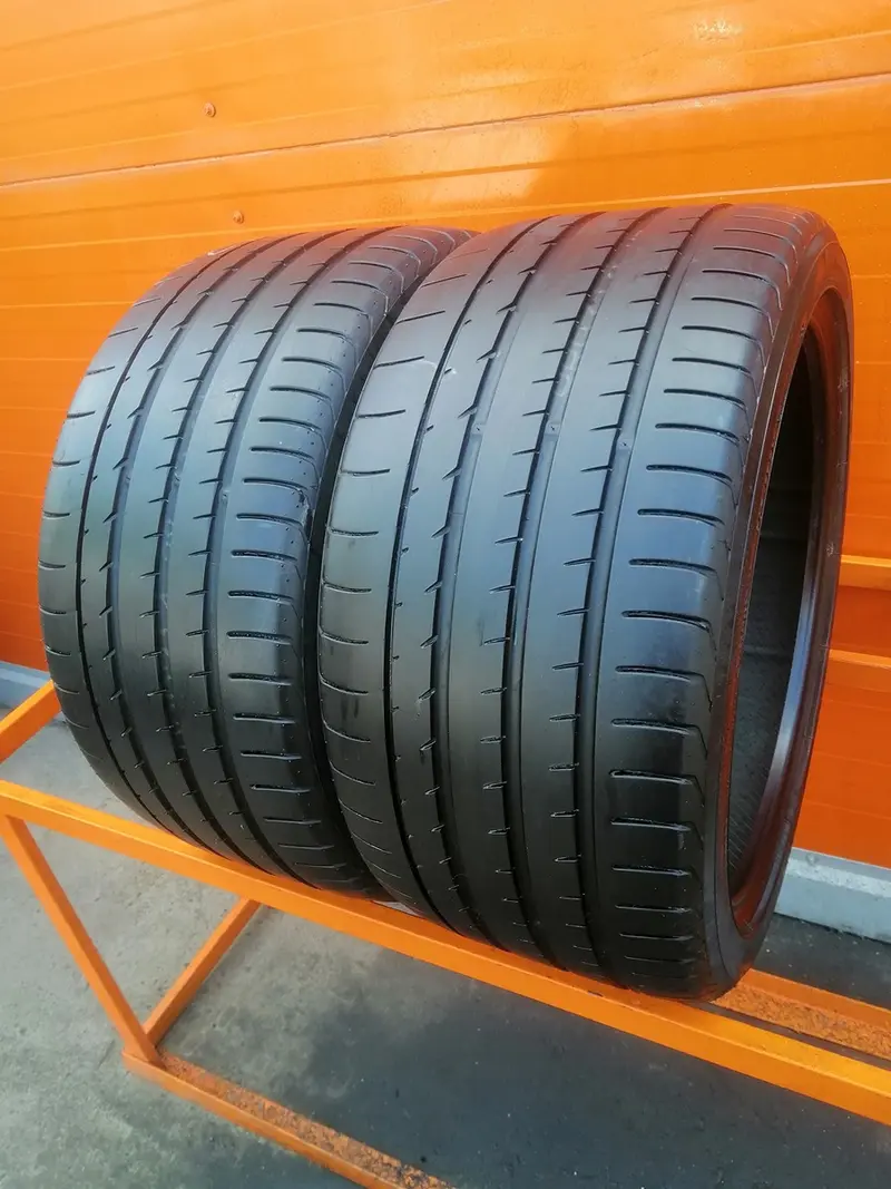 Пара б/у шин 275/35 R19 Yokohama Advan Sport V105