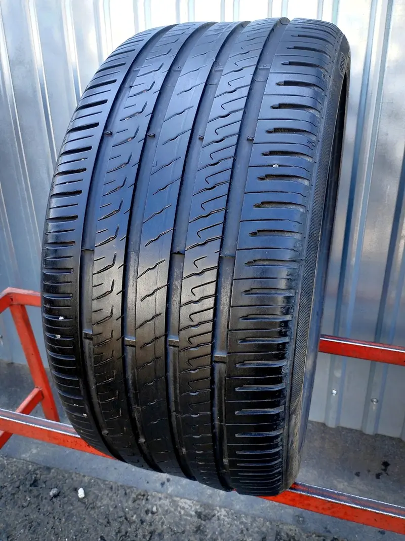 Б/у шина 275/35 R20 Barum Bravuris 5HM