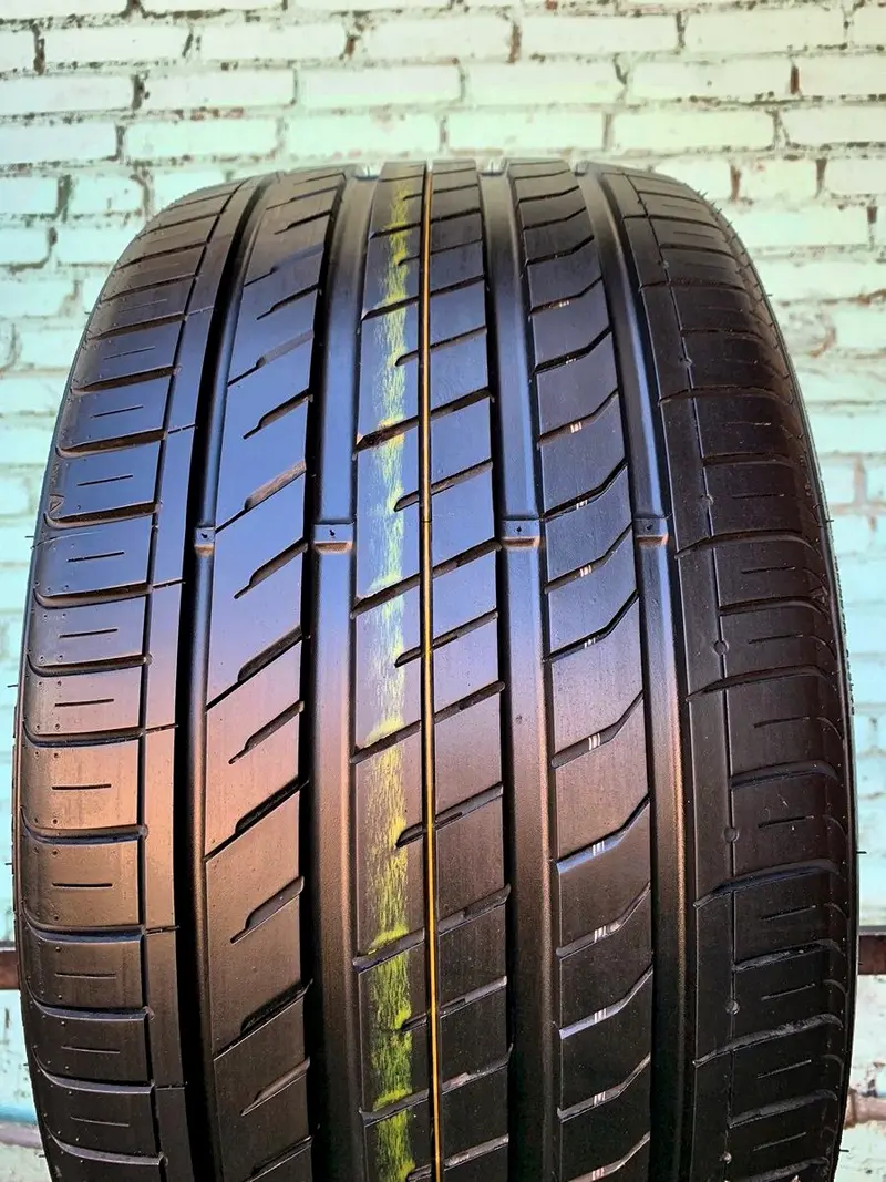 Б/у шина 275/35 R20 Nexen Nfera SU1