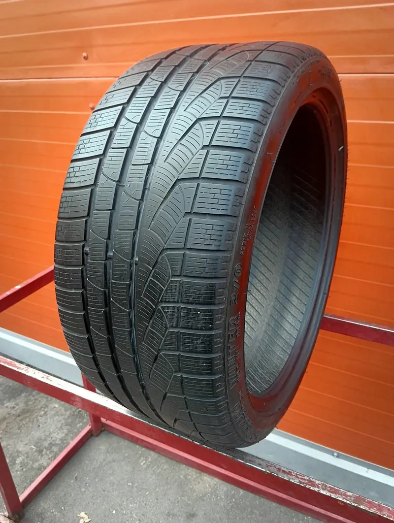 Б/у шина 275/35 R20 Pirelli Winter 240 Sottozero 2