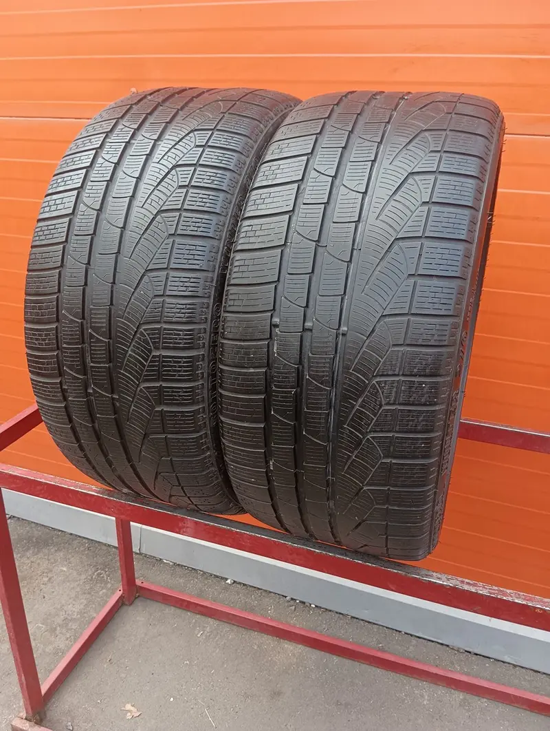 Пара б/у шин 275/35 R20 Pirelli Winter 240 Sottozero 2