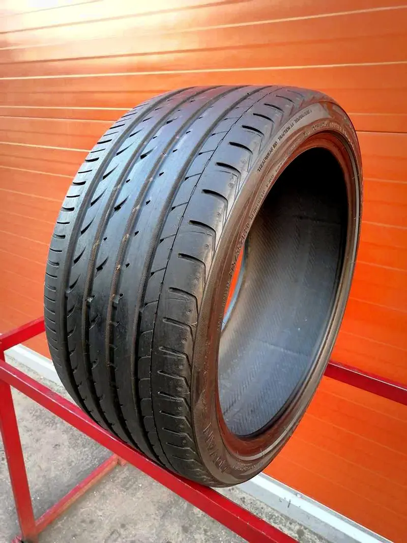 Б/у шина 275/35 R20 Yokohama Advan Sport V103