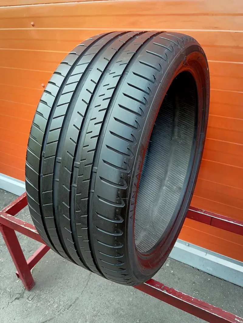Б/у шина 275/35 R21 Bridgestone Alenza 001 RunFlat