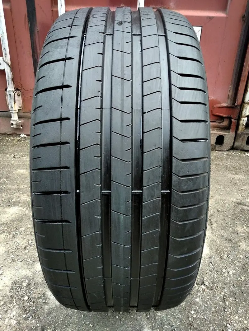 Б/у шина 275/35 R21 Pirelli P Zero PZ4 AO