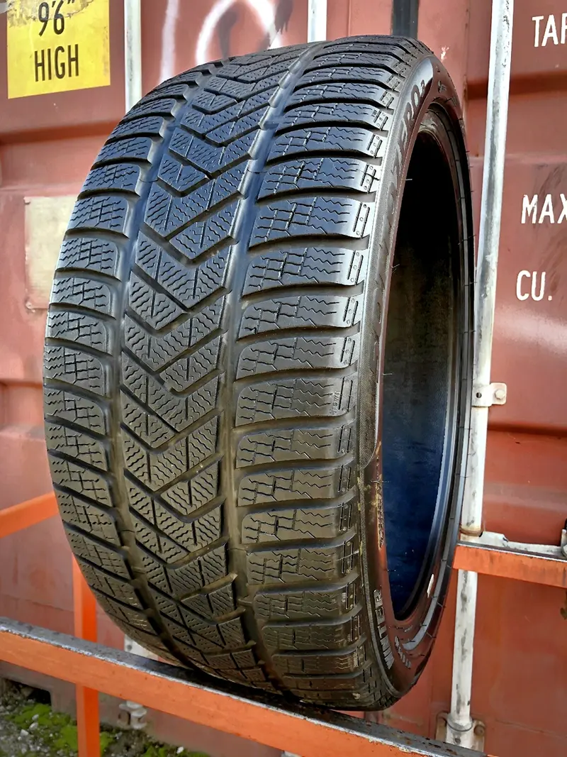 Б/у шина 275/35 R21 Pirelli Winter Sottozero 3, фото 1
