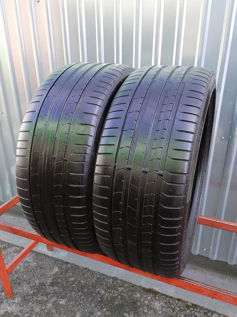 Пара б/у шин 275/35 R22 Pirelli P Zero PZ4