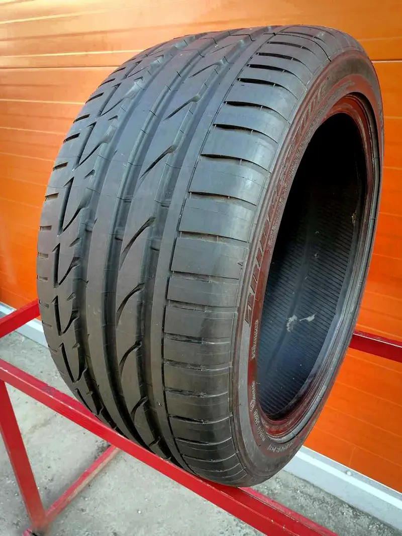 Б/у шина 275/40 R18 Bridgestone Potenza S001