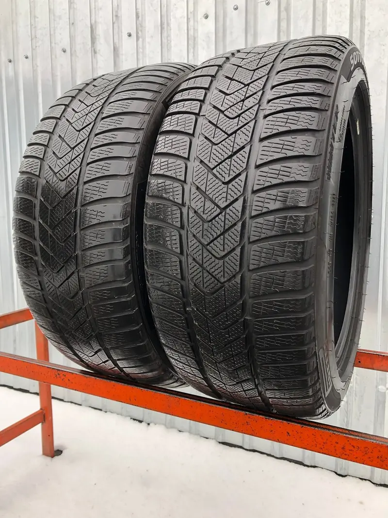 Пара б/у шин 275/40 R18 Pirelli Winter Sottozero 3