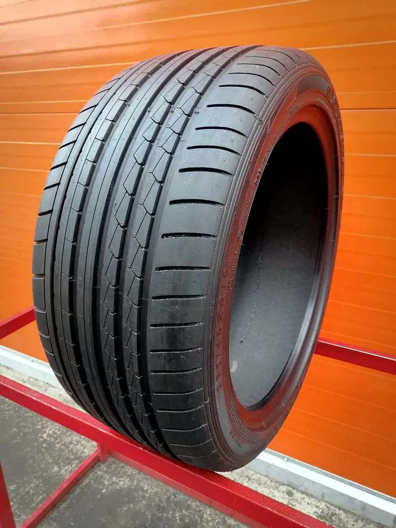 Б/у шина 275/40 R19 Dunlop SP Sport Maxx GT