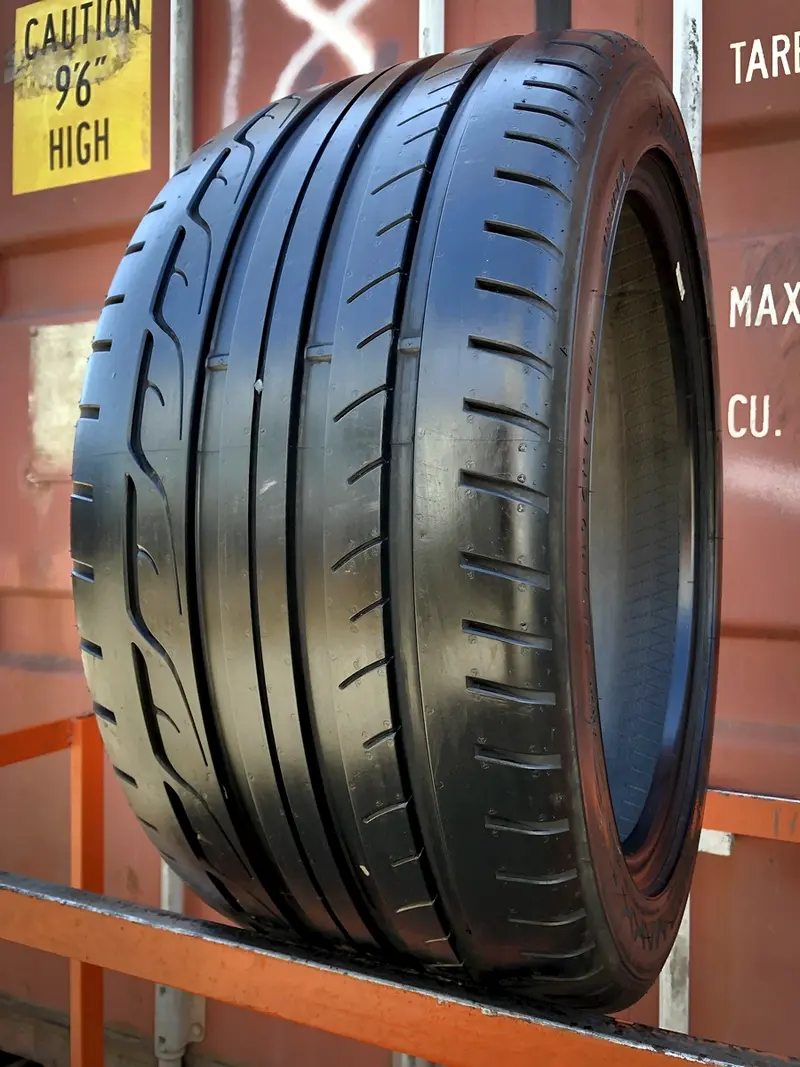 Б/у шина 275/40 R19 Dunlop SP Sport Maxx RT