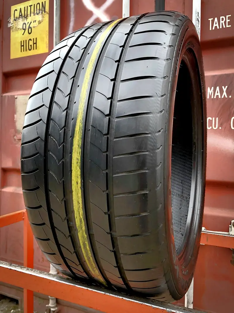 Б/у шина 275/40 R19 Goodyear EfficientGrip RunFlat MOE, фото 1