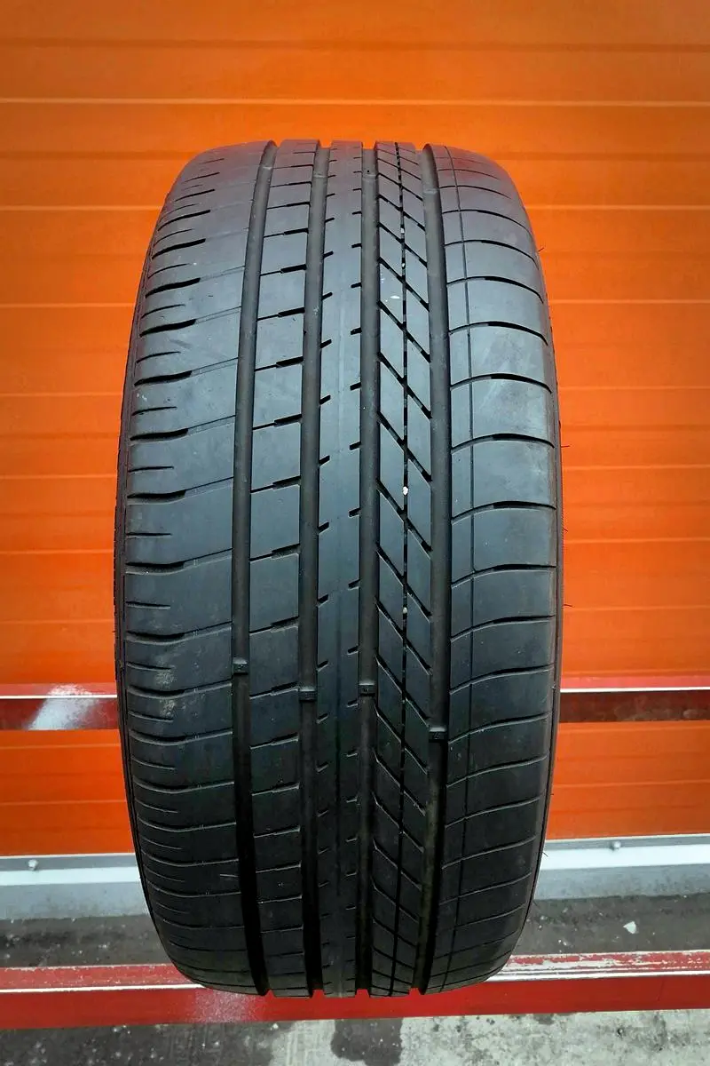 Б/у шина 275/40 R19 Goodyear Excellence RunFlat