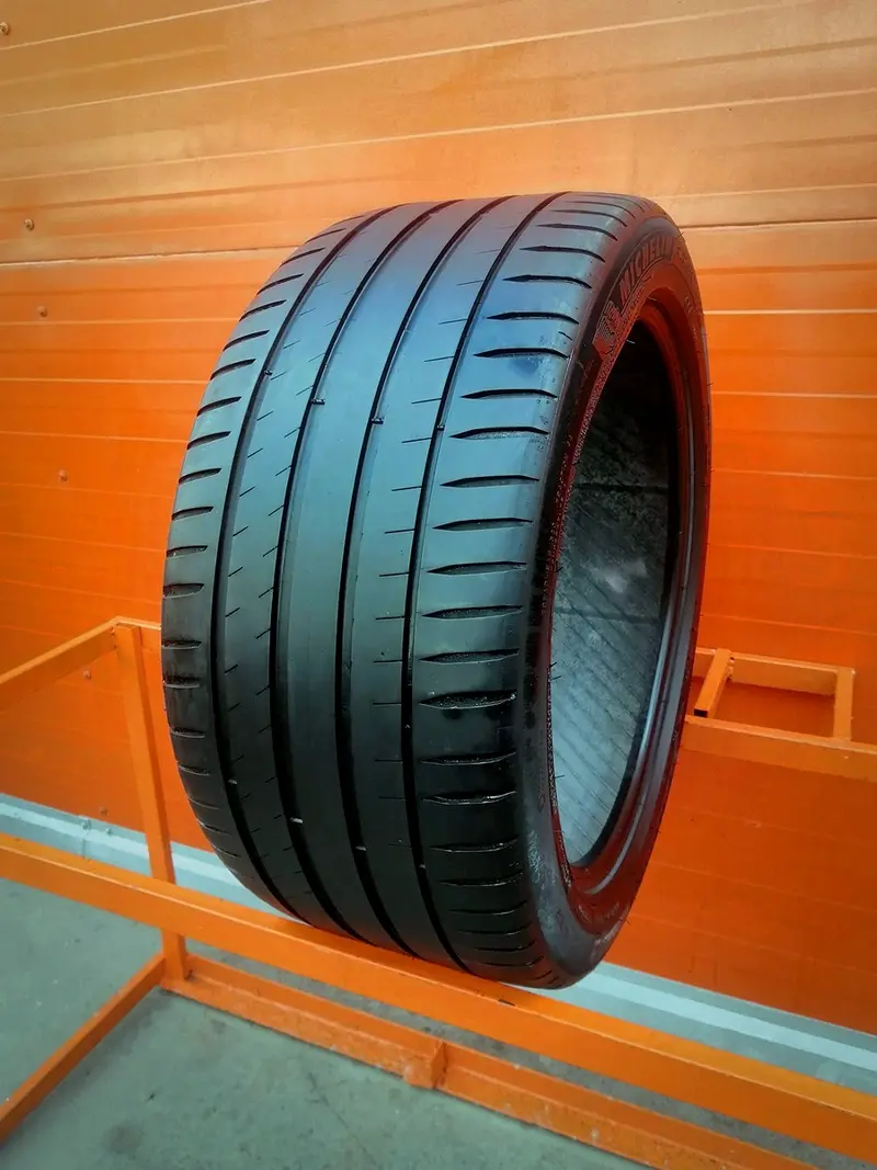 Б/у шина 275/40 R19 Michelin Pilot Sport 4