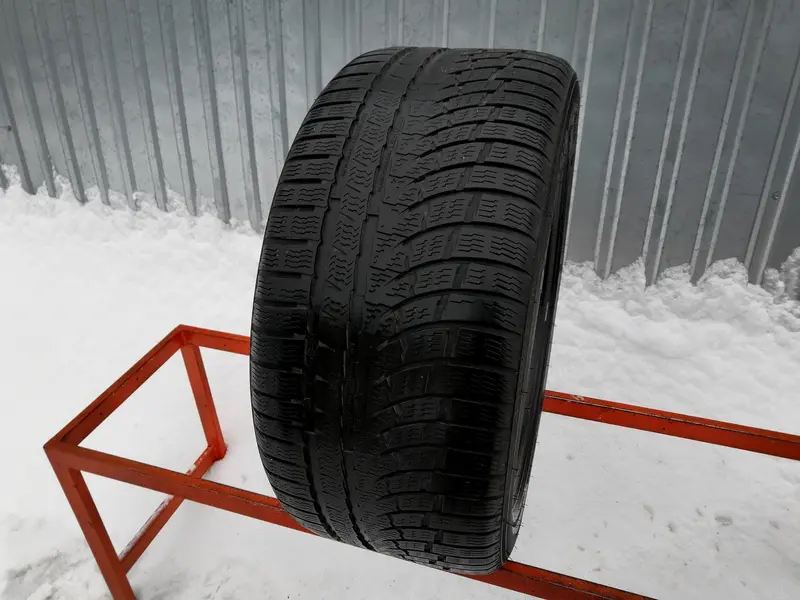 Б/у шина 275/40 R19 Nokian WR A4