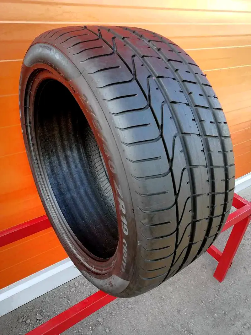 Б/у шина 275/40 R19 Pirelli P Zero