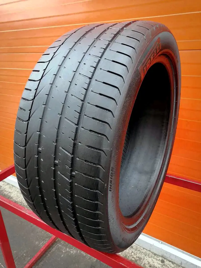 Б/у шина 275/40 R19 Pirelli P Zero RunFlat MOE