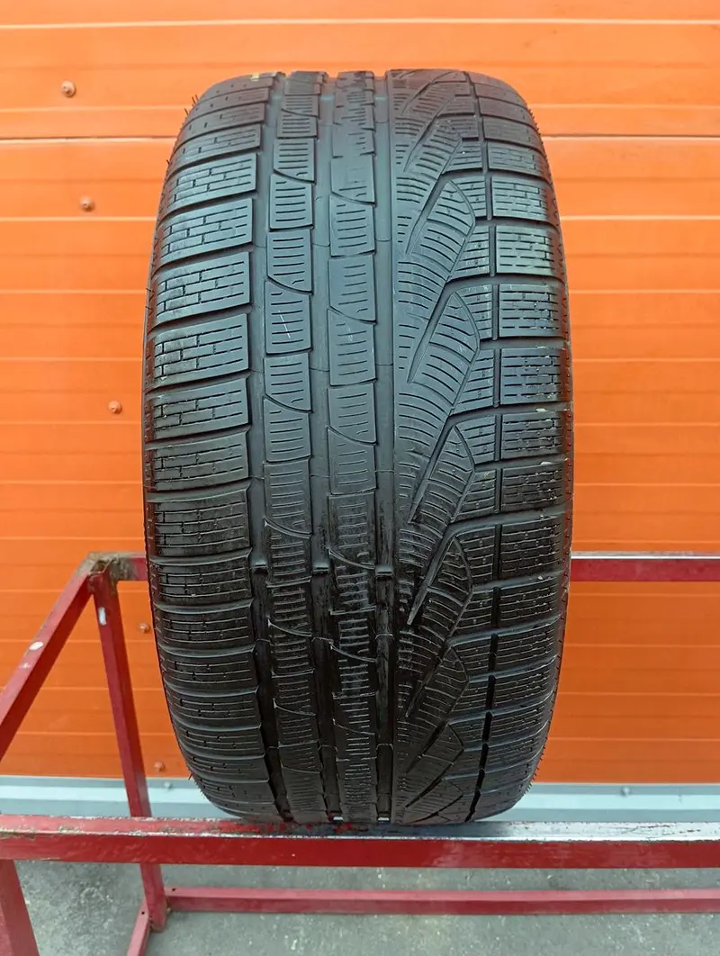 Б/у шина 275/40 R19 Pirelli Winter 210 Sottozero 2
