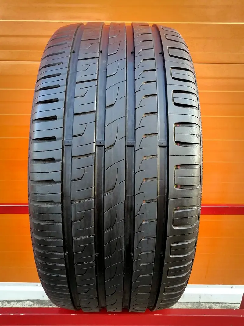 Б/у шина 275/40 R20 Barum Bravuris 3HM