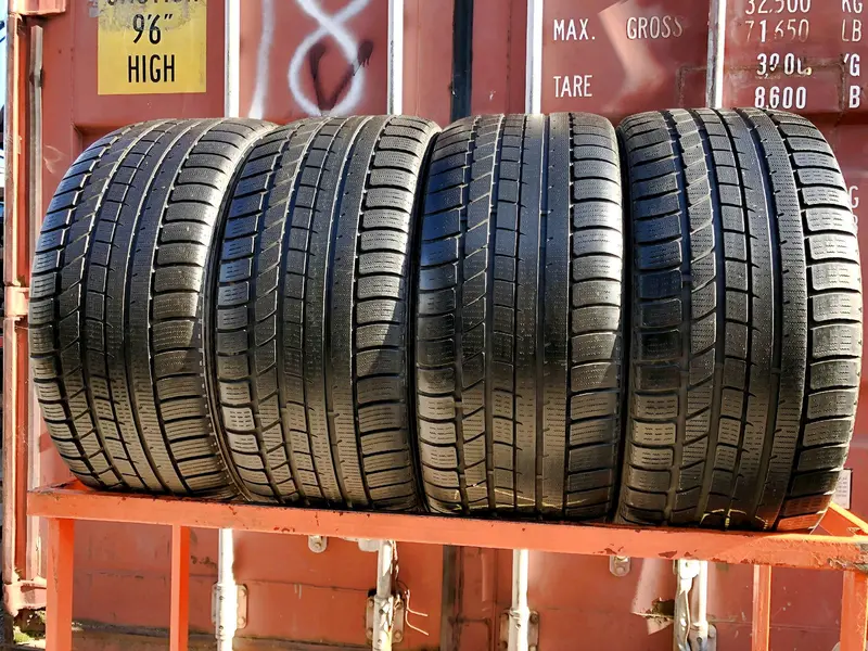 Комплект б/у шин 275/40 R20 Hankook Ice Bear W300