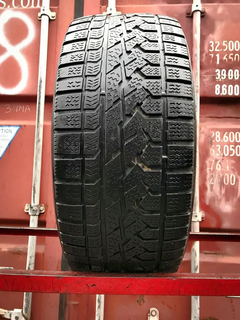 Б/у шина 275/40 R20 Kumho I ZEN RV Asymetric