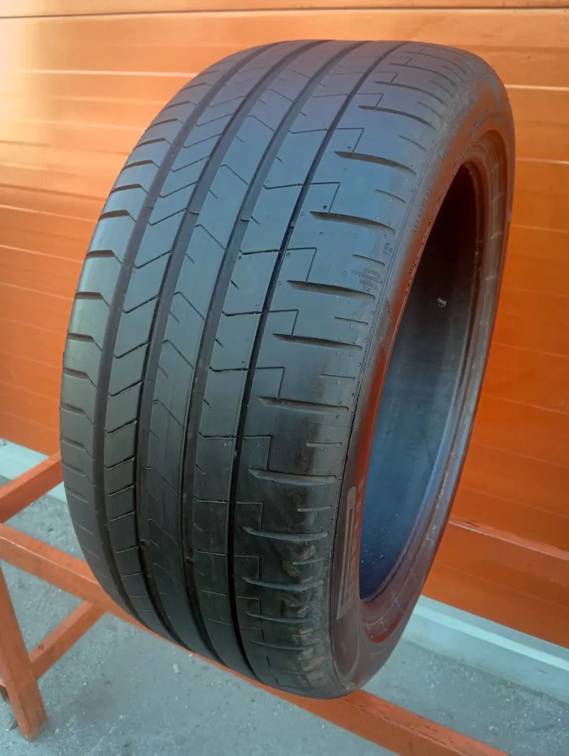Б/у шина 275/40 R20 Pirelli P Zero PZ4, фото 1