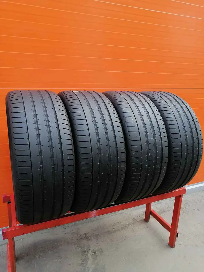 Комплект б/у шин 275/40 R22 Pirelli P Zero