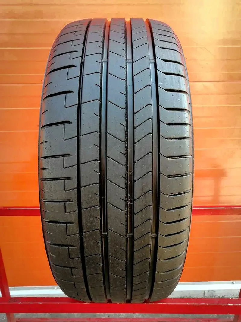 Б/у шина 275/40 R22 Pirelli P Zero PZ4