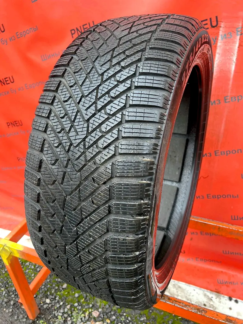 Б/у шина 275/40 R22 Pirelli Scorpion Winter 2