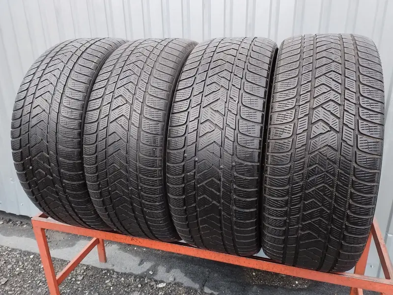 Комплект б/у шин 275/40 R22 Pirelli Scorpion Winter, фото 1