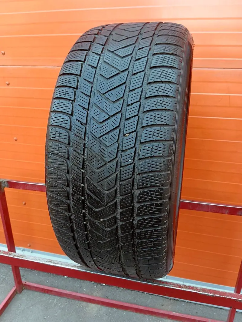 Б/у шина 275/45 R19 Pirelli Scorpion Winter