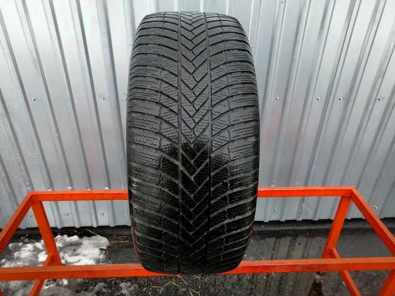 Б/у шина 275/45 R20 Bridgestone Blizzak LM-005