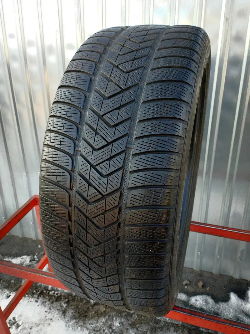 Б/у шина 275/45 R20 Pirelli Scorpion Winter
