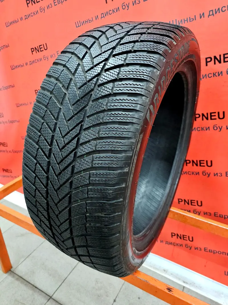 Б/у шина 275/45 R21 Bridgestone Blizzak LM-005