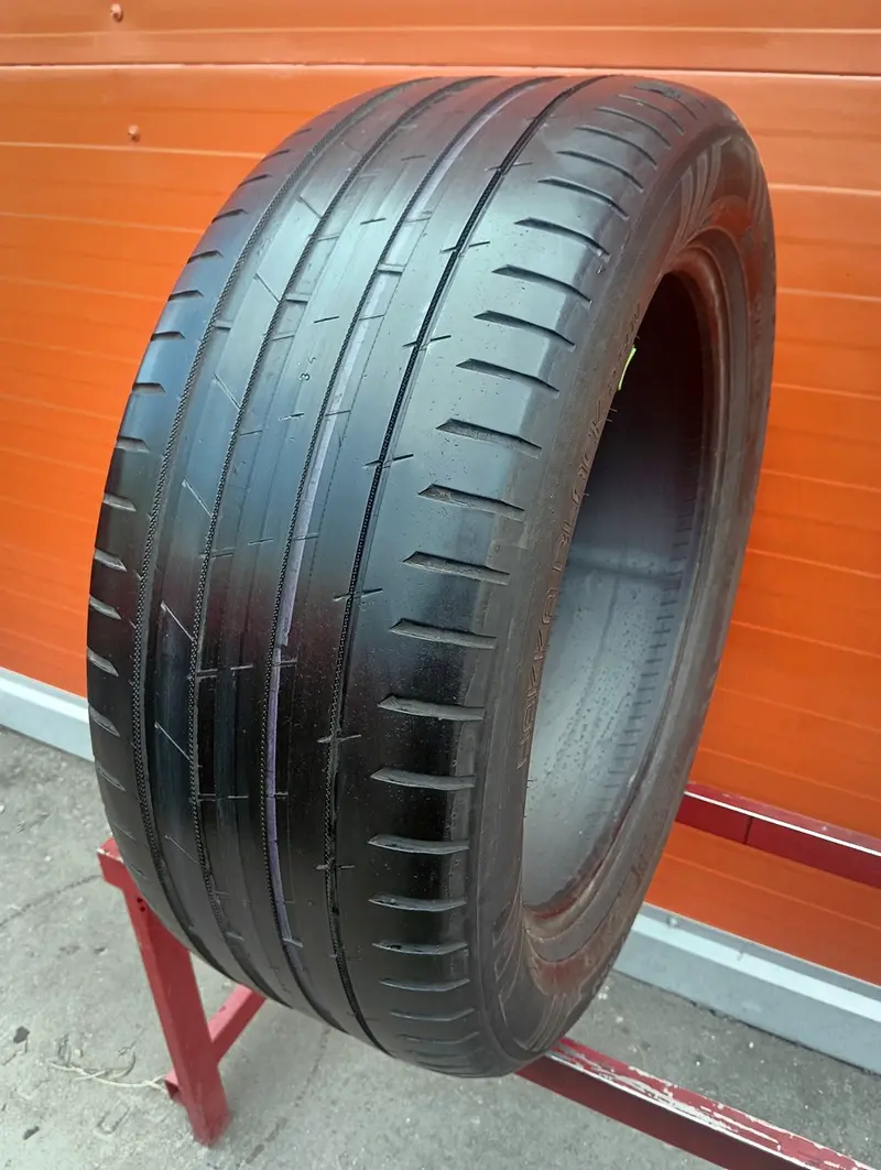 Б/у шина 275/50 R21 Nokian Hakka Black 2 SUV