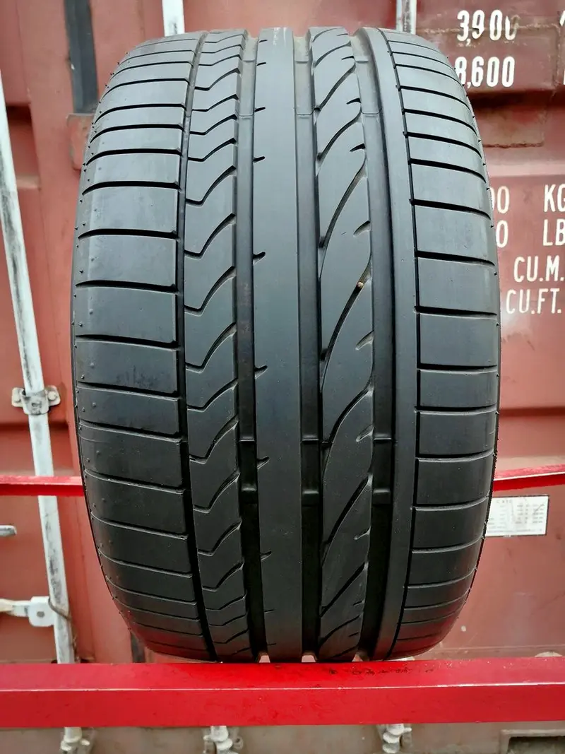 Б/у шина 285/30 R18 Bridgestone Potenza RE 050A