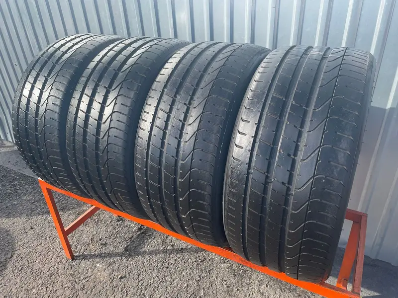 Комплект б/у шин 285/30 R21 Pirelli P Zero
