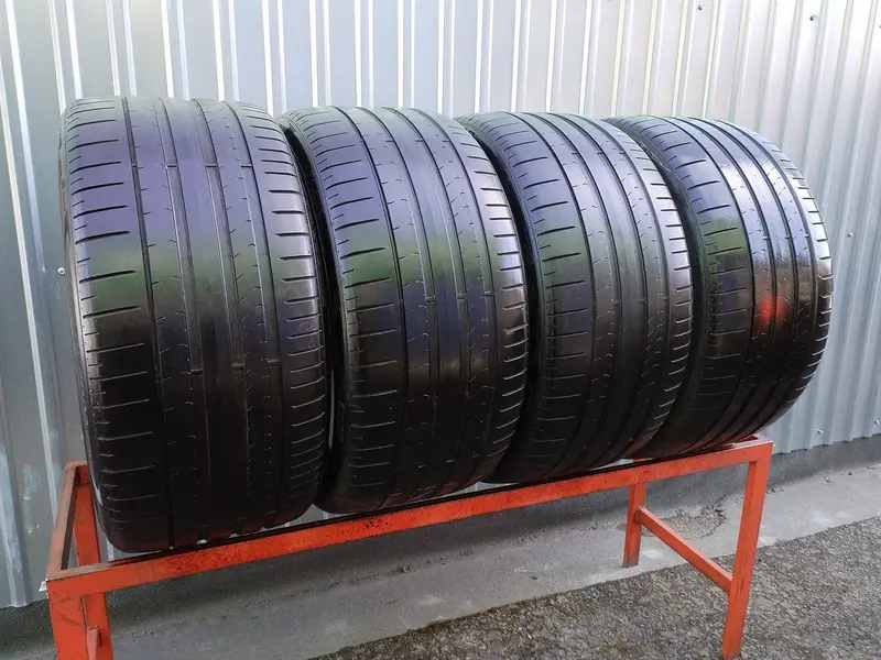 Комплект б/у шин 285/30 R22 Pirelli P Zero PZ4, фото 1